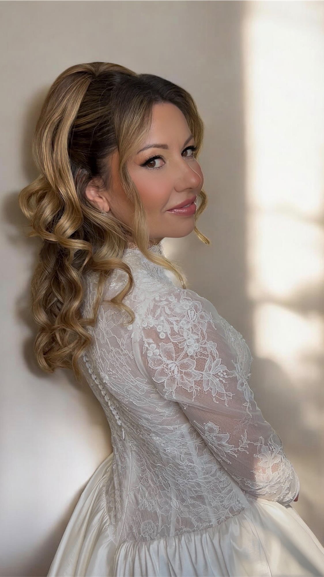 Ondas naturales para novia con acabado romántico
